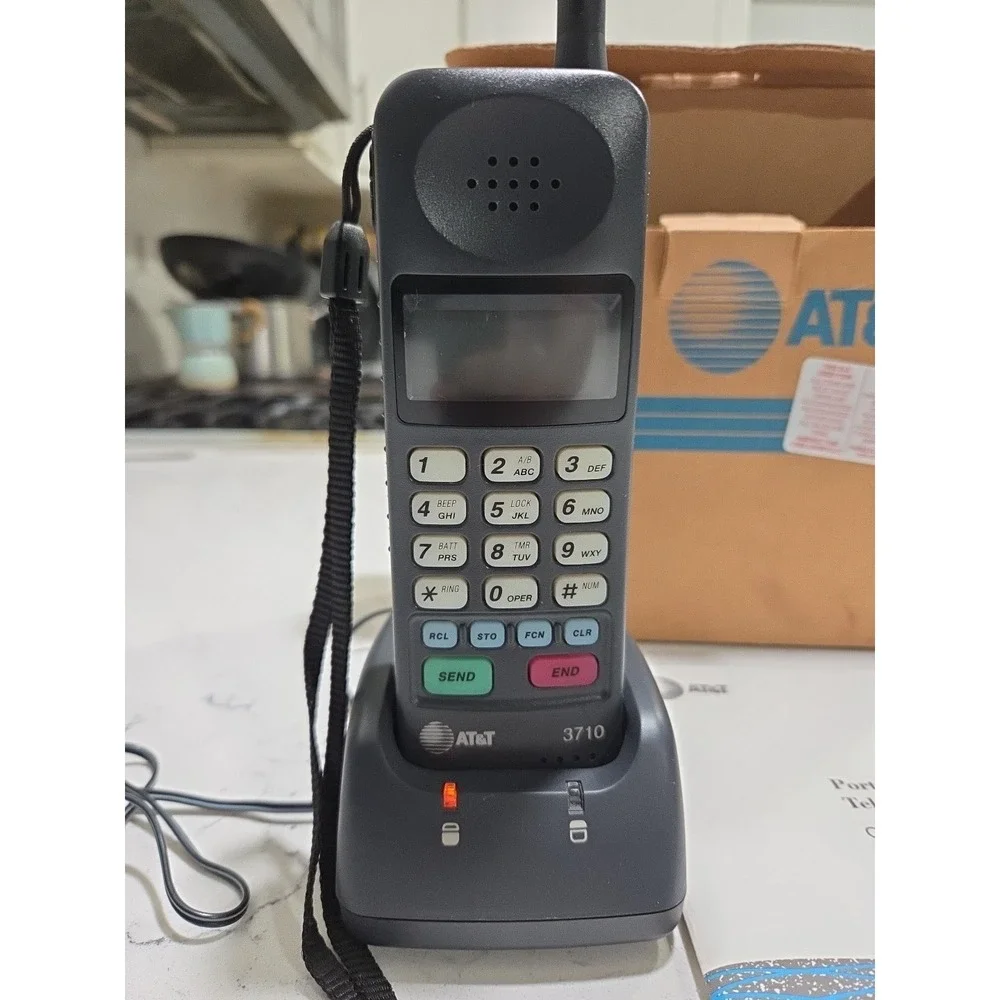 Vintage 1992 AT&T CELL PHONE Model number 3710